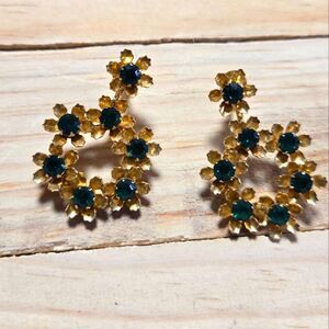 Coro Gold Tone and Green Wreath Earrings Floral Flower Design Vintage